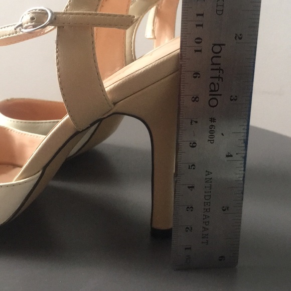 5$ with bundle 💜 Cute closed toes sling back heels - Picture 5 of 11